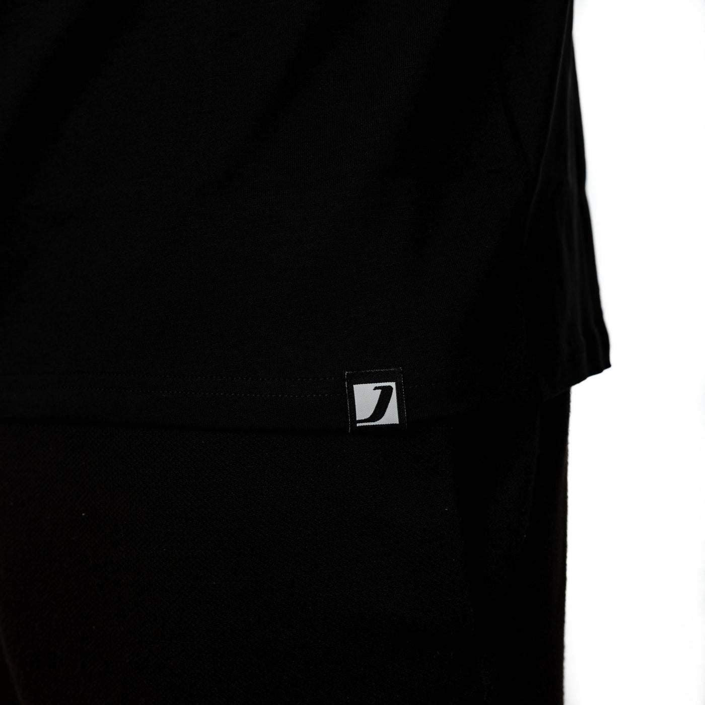 T-SHIRT SYMBOL BLACK/SHADOW